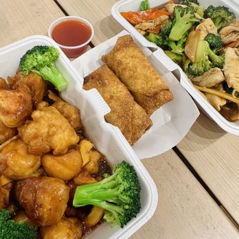 Pink Piggy - Chicken and broccoli, egg rolls, orange chicken - Bubble Tea Near Me - Grand Rapids, Michigan Pink Piggy - Chicken and broccoli, egg rolls, orange chicken - Bubble Tea Near Me - Grand Rapids, Michigan