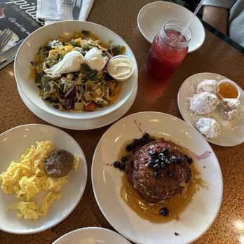 Another Broken Egg Cafe - Breakfast & Brunch Near Me - Burbank, California