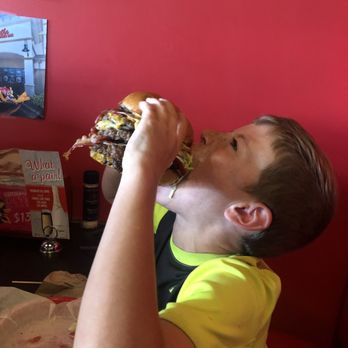 Beth's Burger Bar - Burgers Near Me - Orlando, Florida