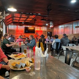 Wednesday night live music. Owner is on the keyboard.