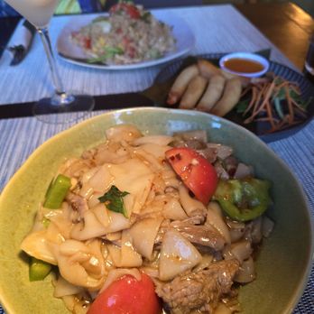 Vienna Thai and Bar - Thai Near Me - Vienna, Virginia Vienna Thai and Bar - Thai Near Me - Vienna, Virginia