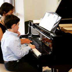Our Recitals is more than a social event. Concentration, team work, musicianship are all part of the fun!