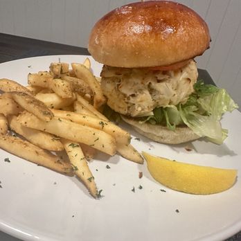 Monroe Bay Oysterette - Crab cake - Seafood Near Me - Haymarket, Virginia Monroe Bay Oysterette - Crab cake - Seafood Near Me - Haymarket, Virginia