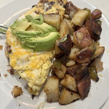 Two Trees Restaurant & Taps - California Omelet - Breakfast & Brunch Near Me - Ventura, California