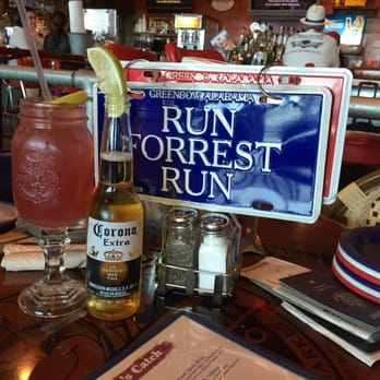 Bubba Gump Shrimp Co. - Drinks by the bar before flying away! - Seafood Near Me - Cancún, ROO Bubba Gump Shrimp Co. - Drinks by the bar before flying away! - Seafood Near Me - Cancún, ROO