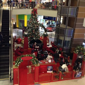 Green Acres - Come take your picture with Santa - Shopping Centers Near Me - Valley Stream, New York