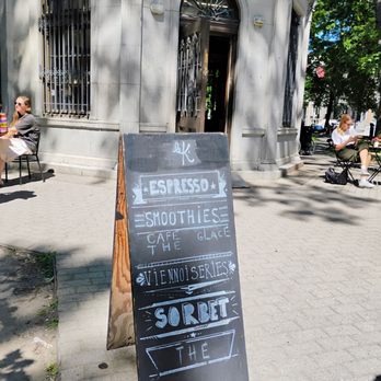 Le K - It's a little cafe inside the stone pavilion inside Saint Louis Square. - Cafes Near Me - Montreal, Quebec Le K - It's a little cafe inside the stone pavilion inside Saint Louis Square. - Cafes Near Me - Montreal, Quebec