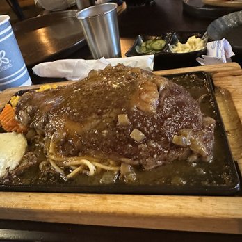Toyori - Ribeye steak with noodles perfectly seasoned and cooked - Ramen Near Me - Houston, Texas Toyori - Ribeye steak with noodles perfectly seasoned and cooked - Ramen Near Me - Houston, Texas