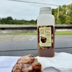 Kapnick Orchards - Apple, fritters and cider!