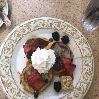Another Broken Egg Cafe - Very good Cinnamon Bun French Toast! - Breakfast & Brunch Near Me - Pembroke Pines, Florida Another Broken Egg Cafe - Very good Cinnamon Bun French Toast! - Breakfast & Brunch Near Me - Pembroke Pines, Florida