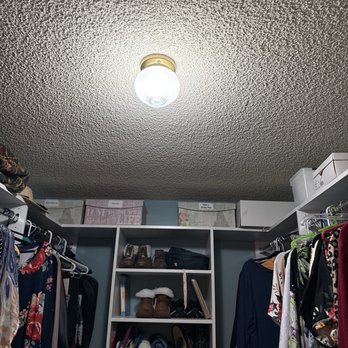 American Electrical Contracting - New light bulb replaced older light bulb which had burned out. - Electricians Near Me - Jacksonville, Florida American Electrical Contracting - New light bulb replaced older light bulb which had burned out. - Electricians Near Me - Jacksonville, Florida