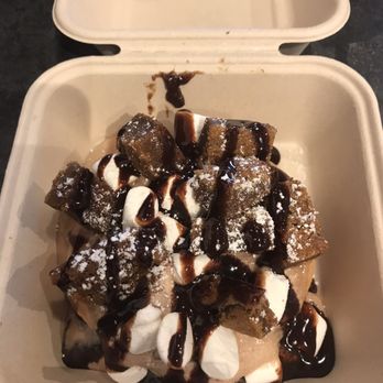 Cinnaholic - Desserts Near Me - Knoxville, Tennessee