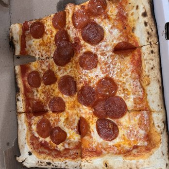 Olive & Garlic - NY STYLE PEPPERONI (No Basil) - Pizza Near Me - Franklin Square, New York