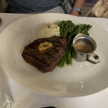 ChouChou French Bistro - Filet mignon ... perfectly prepared !!! - French Near Me - Burlingame, California ChouChou French Bistro - Filet mignon ... perfectly prepared !!! - French Near Me - Burlingame, California