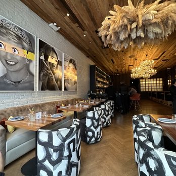 HIDE+SEEK - New American Near Me - Chicago, Illinois