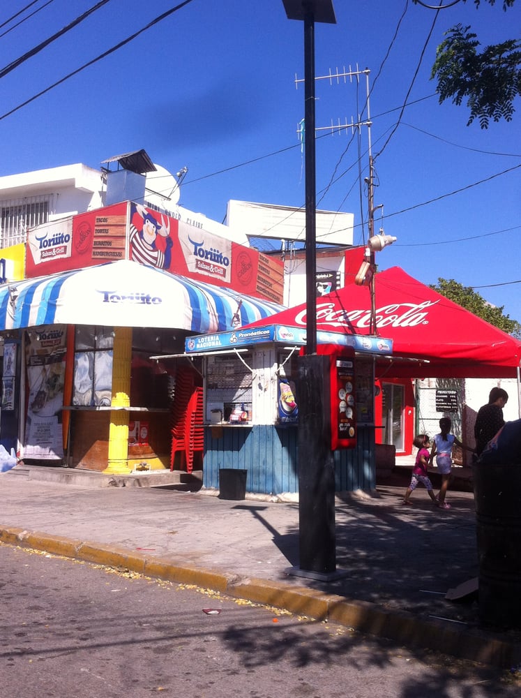 Toriiito Salsas & Grill