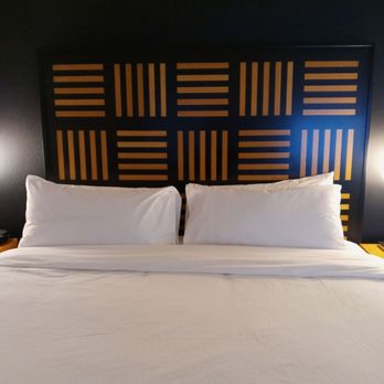 Renaissance Des Moines Savery Hotel - Hotels Near Me - Des Moines, Iowa