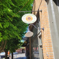 Tasteecat Comics - Portland's Tasteecat Comics. Best neighborhood comic book store with great customer service!