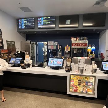 Laemmle Glendale - Lobby - Cinema Near Me - Glendale, California