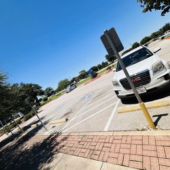 IHOP - Handicap parking right in front of - Breakfast & Brunch Near Me - Cedar Park, Texas