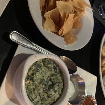 Nona Blue Modern Tavern - Spinach & Artichoke Dip - Bars Near Me - Orlando, Florida