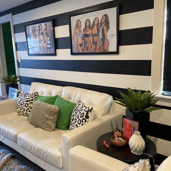 Aurora Organic - Waiting area - Spray Tanning Near Me - Walnut Creek, California