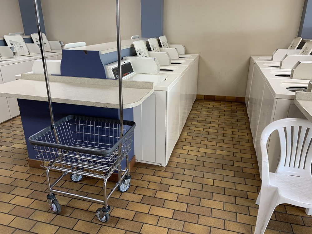 DOWNTOWN LAUNDROMAT Updated October 2024 817 7th St, Los Banos