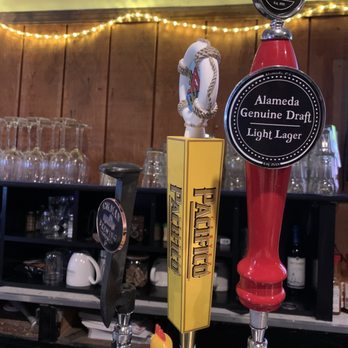 Boathouse - Beer on tap - Bars Near Me - Alameda, California Boathouse - Beer on tap - Bars Near Me - Alameda, California