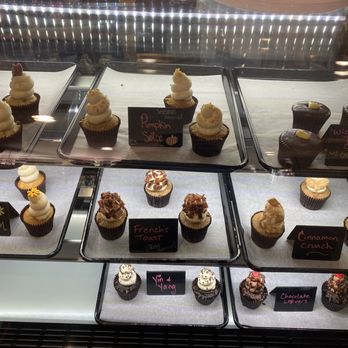 Honey Bear's Bakery - Cupcakes Near Me - Bryson City, North Carolina Honey Bear's Bakery - Cupcakes Near Me - Bryson City, North Carolina