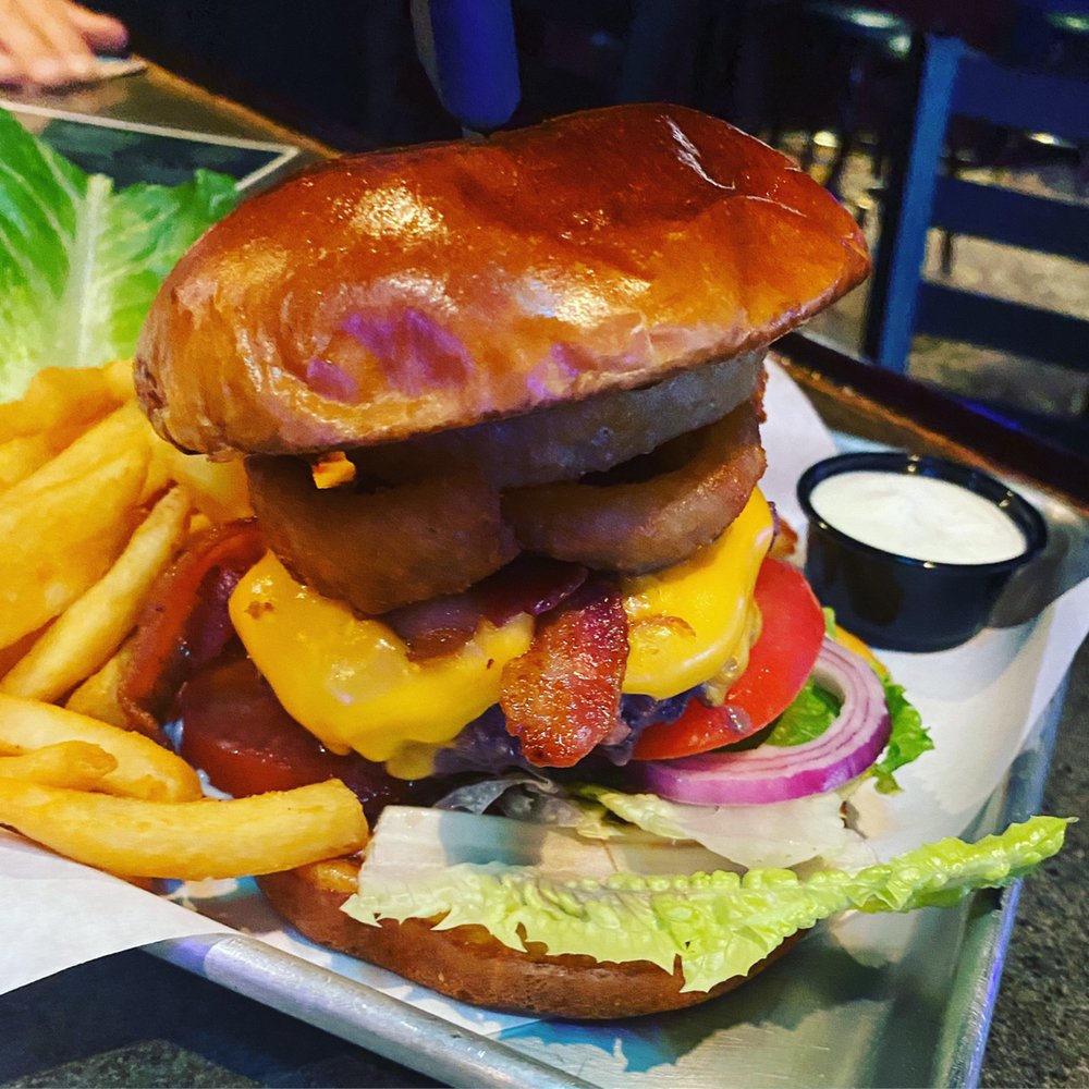 KELLY’S SPORTS BAR & BILLIARDS Updated April 2024 138 Photos & 238