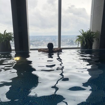Shangri La Hotel - Swimming pool - Hotels Near Me - London, XGL