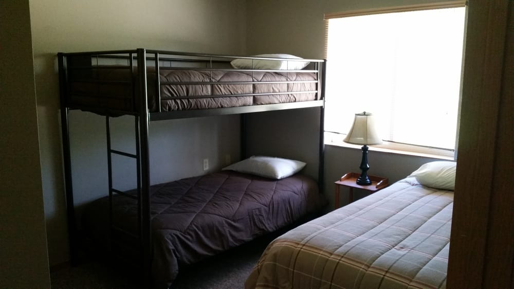 BLUE WING LODGE Updated September 2024 830 W Hwy 12, ster, South