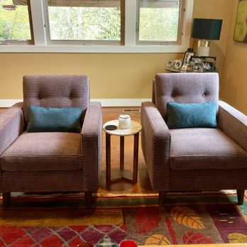 It's Bout Time Upholstery - Furniture Reupholstery Near Me - Bellevue, Washington It's Bout Time Upholstery - Furniture Reupholstery Near Me - Bellevue, Washington