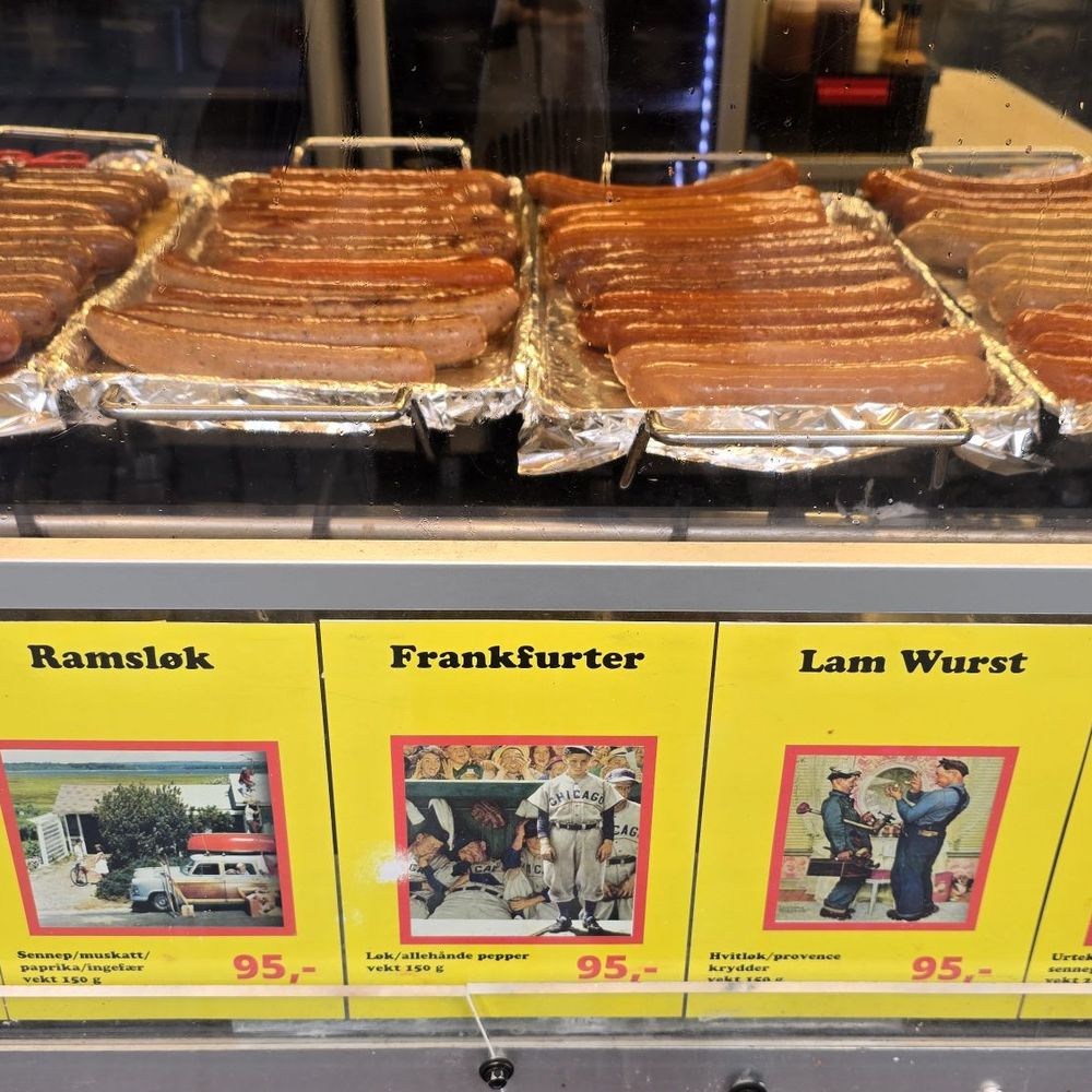 Trekroneren - Hot Dogs Near Me - Bergen, 12 Trekroneren - Hot Dogs Near Me - Bergen, 12