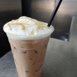 Gnomad Coffee - Iced caramel latte