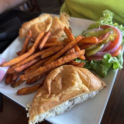Divots Bar and Grill - Chicken salad sandwich and sweet potato fries