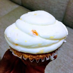 The Cake Corner - Peach  cupcake