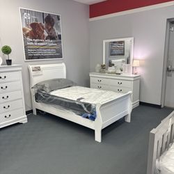 Greenville Mattress Co - Beautiful Bedroom set