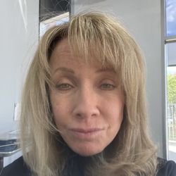Salon Vie - The marvelous haircut, Victoria gave me