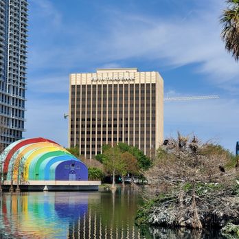 Lake Eola Park - The city backdrop - Parks Near Me - Orlando, Florida Lake Eola Park - The city backdrop - Parks Near Me - Orlando, Florida