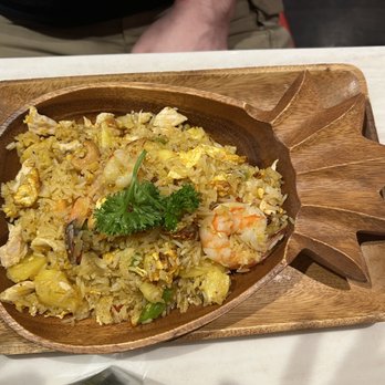 Silver Chopsticks - Pineapple fried rice - Vietnamese Near Me - Toronto, Ontario