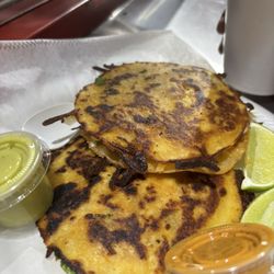 Mi Tierra Taqueria - Quesabirria