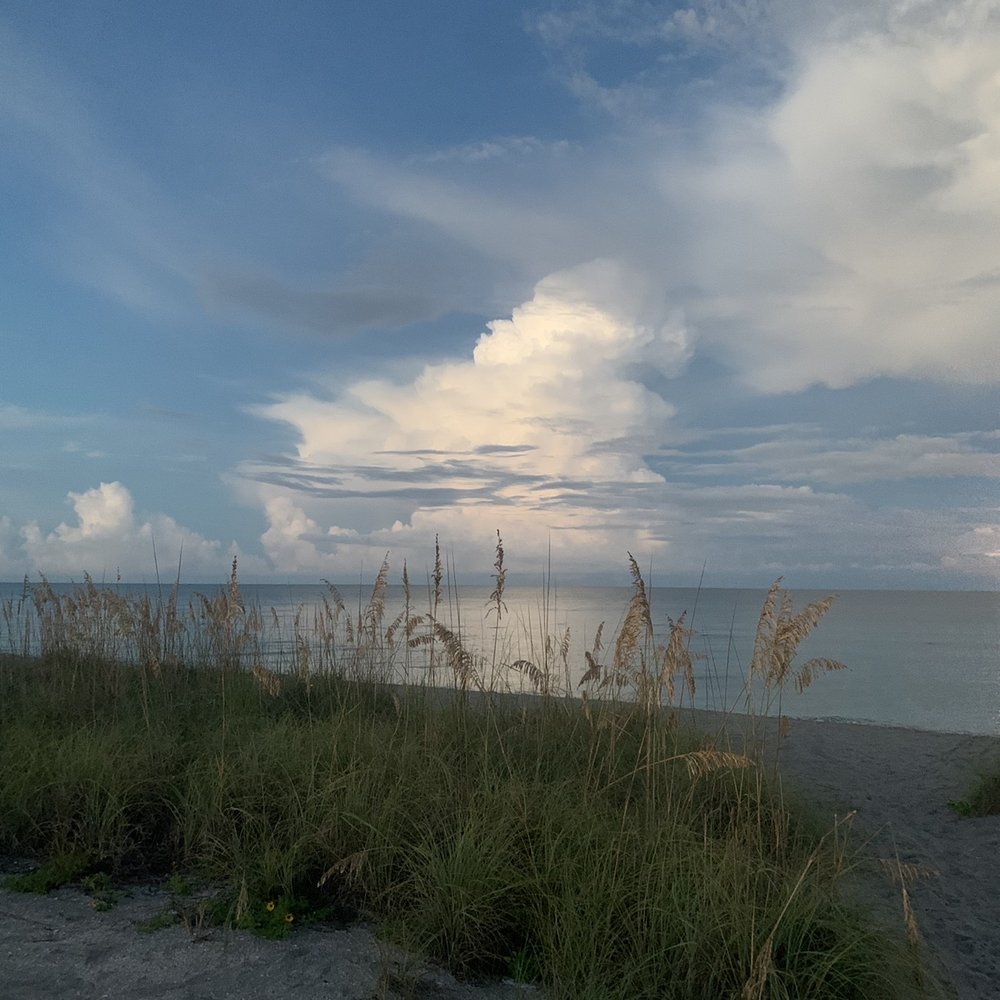 Turtle Beach - Sunrise lightning - Beaches Near Me