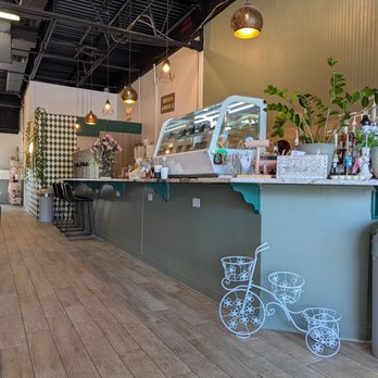 De Coffee Bloom - Coffee & Tea Near Me - Trinity, Florida De Coffee Bloom - Coffee & Tea Near Me - Trinity, Florida