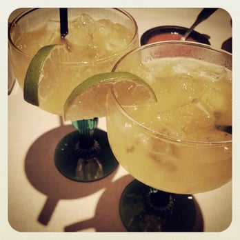 Mas Alla Del Sol - Mango Piquin margaritas. Good, but tiny for $9! - Mexican Near Me - Chicago, Illinois