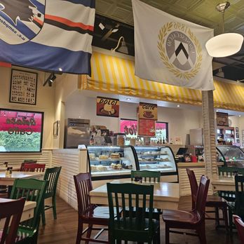 Mandolas Italian Kitchen - Nice clean atmosphere - Italian Near Me - Oldsmar, Florida Mandolas Italian Kitchen - Nice clean atmosphere - Italian Near Me - Oldsmar, Florida