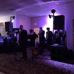 Brian Kirk and the Jirks playing at the wedding :) Brian Kirk and the Jirks playing at the wedding :)