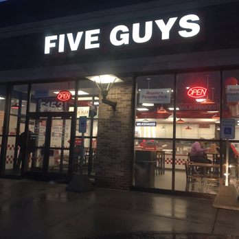 Five Guys - Façade - Fast Food Near Me - Kalamazoo, Michigan
