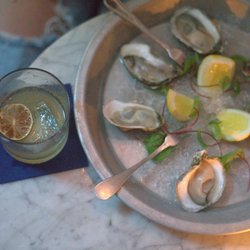 Wallse Next Door - Oysters pair great with The Arielle cocktail!