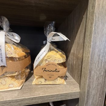 Farinolio - Cafes Near Me - Westfield, New Jersey
